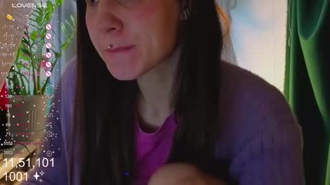 Molly  online show from 24, 10, 2025