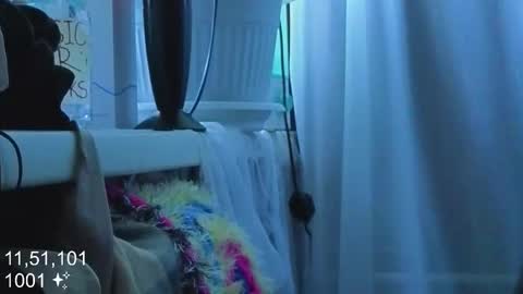 Molly  online show from 17, 11, 2025