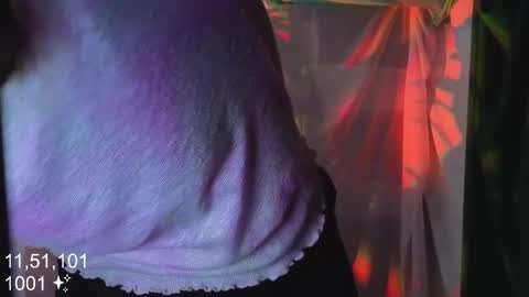 Molly  online show from 24, 11, 2025