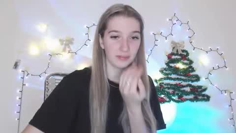 Snapshot of honeyveil chatting on 19, 12, 2025 honeyveil online show from 19, 12, 2025