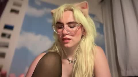 Snapshot of honeyxlimbed chatting on 29, 10, 2025 Emi Rose online show from 29, 10, 2025