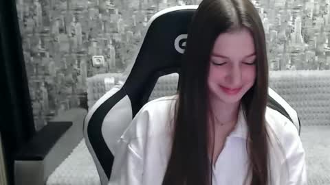 Nancy online show from 4, 2, 2025