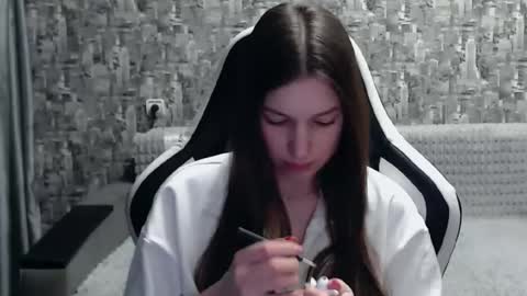 Nancy online show from 27, 2, 2025