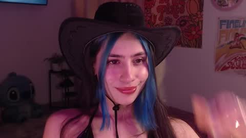 Snapshot of honeyypeaach chatting on 10, 12, 2024    online show from 10, 12, 2024