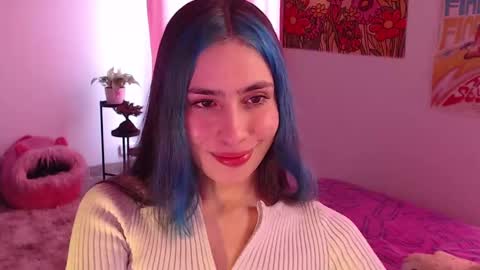 Snapshot of honeyypeaach chatting on 18, 12, 2024    online show from 18, 12, 2024