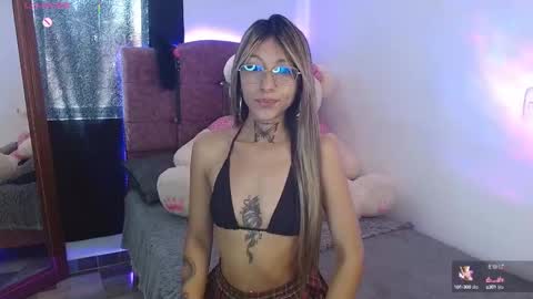 Hoollly Jones online show from 25, 9, 2025
