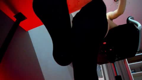 Snapshot of hooot_blonde777 chatting on 22, 11, 2025 hooot_blonde777 online show from 22, 11, 2025