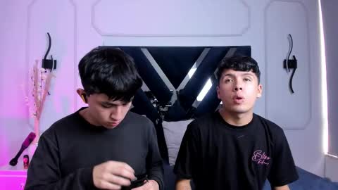 hoot_booys_ online show from 6, 3, 2026