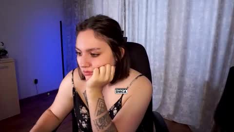 Snapshot of hoot_owl_cb chatting on 10, 10, 2025 Karina online show from 10, 10, 2025