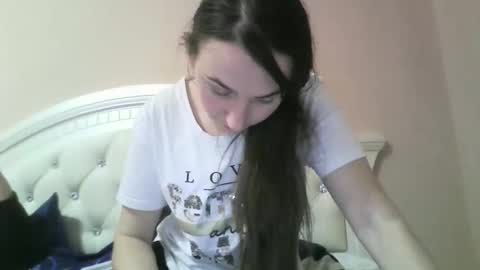 Snapshot of hootloove69 chatting on 17, 12, 2025 hootloove69 online show from 17, 12, 2025