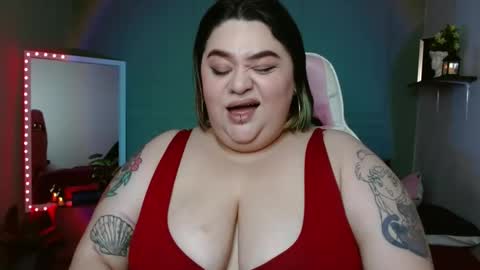 Snapshot of horny_neighbors_ chatting on 8, 12, 2024 onlyTiffany I broke up with frank 10 days ago online show from 8, 12, 2024