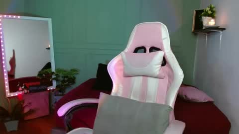 Snapshot of horny_neighbors_ chatting on 25, 12, 2024 onlyTiffany I broke up with frank 10 days ago online show from 25, 12, 2024