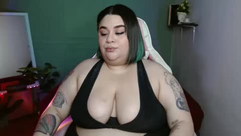 Snapshot of horny_neighbors_ chatting on 29, 12, 2024 onlyTiffany I broke up with frank 10 days ago online show from 29, 12, 2024