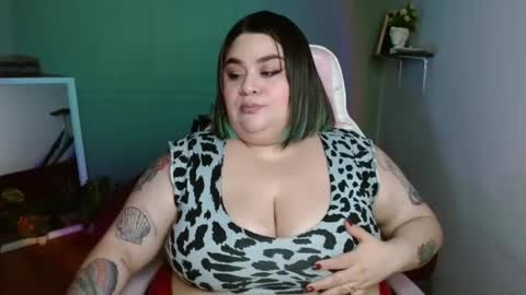 Snapshot of horny_neighbors_ chatting on 2, 2, 2025 onlyTiffany I broke up with frank 10 days ago online show from 2, 2, 2025