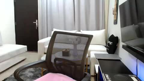 Snapshot of horny_princcess chatting on 18, 3, 2026 horny_princcess online show from 18, 3, 2026