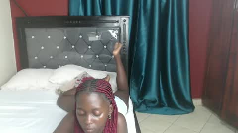 Snapshot of hornybella4 chatting on 12, 2, 2025 Bella online show from 12, 2, 2025