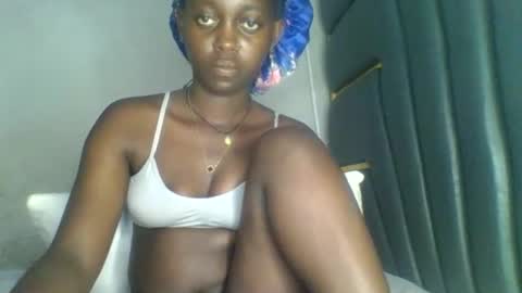 Snapshot of hornybella84 chatting on 17, 3, 2026 Bella online show from 17, 3, 2026