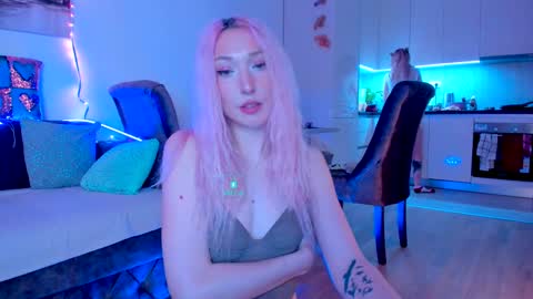 Alex and Rosie online show from 15, 12, 2024