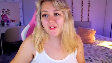 Snapshot of hornycakee chatting on 23, 11, 2025 HornyCakee online show from 23, 11, 2025