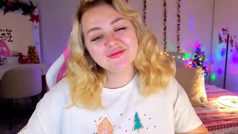 Snapshot of hornycakee chatting on 15, 12, 2025 HornyCakee online show from 15, 12, 2025