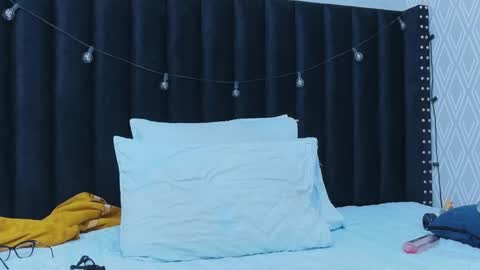 Natasha  online show from 13, 10, 2025