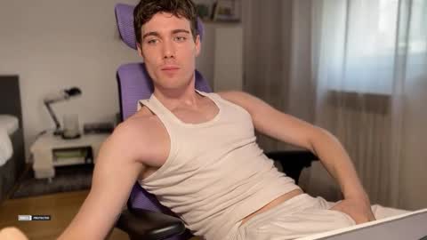 hornytwunk01 online show from 18, 12, 2025