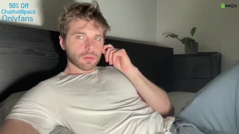 Snapshot of hot8pack01 chatting on 7, 3, 2025 Edward aka Wolf online show from 7, 3, 2025