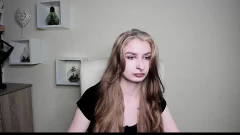 NINA online show from 14, 10, 2025