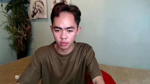 Snapshot of hot_8inchtwink chatting on 4, 12, 2024 Rylle online show from 4, 12, 2024