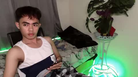 Snapshot of hot_8inchtwink chatting on 28, 1, 2025 Rylle online show from 28, 1, 2025