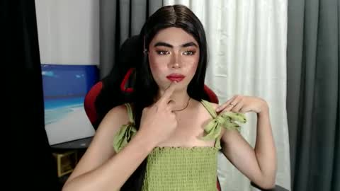 Snapshot of hot_8inchtwink chatting on 9, 9, 2025 Rylle online show from 9, 9, 2025