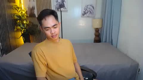 Snapshot of hot_8inchtwink chatting on 5, 10, 2025 Rylle online show from 5, 10, 2025