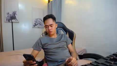 Snapshot of hot_8inchtwink chatting on 8, 10, 2025 Rylle online show from 8, 10, 2025