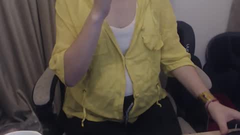 Snapshot of hot_bruny chatting on 7, 11, 2025 Bruny online show from 7, 11, 2025