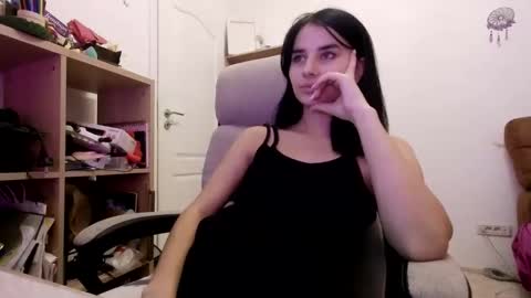 Snapshot of hot_bruny chatting on 13, 11, 2025 Bruny online show from 13, 11, 2025
