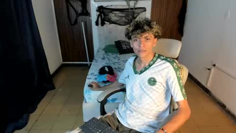 Snapshot of hot_bunny713 chatting on 9, 11, 2025 hot bunny online show from 9, 11, 2025