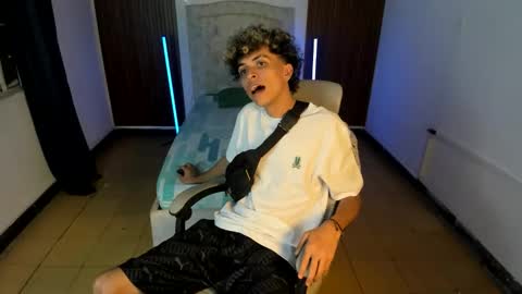 Snapshot of hot_bunny713 chatting on 24, 11, 2025 hot bunny online show from 24, 11, 2025