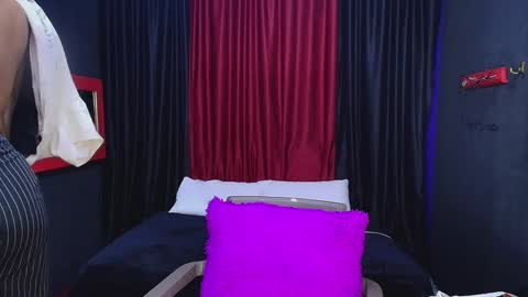 Snapshot of hot_chocolate_4u chatting on 4, 12, 2024 hot chocolate 4u online show from 4, 12, 2024