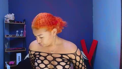 Snapshot of hot_chocolate_4u chatting on 19, 2, 2025 hot chocolate 4u online show from 19, 2, 2025