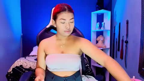 Snapshot of hot_chocolate_4u chatting on 11, 9, 2025 hot chocolate 4u online show from 11, 9, 2025