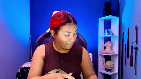 Snapshot of hot_chocolate_4u chatting on 12, 9, 2025 hot chocolate 4u online show from 12, 9, 2025