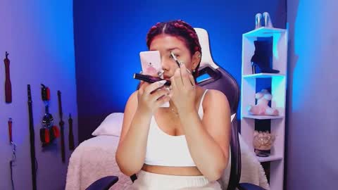 Snapshot of hot_chocolate_4u chatting on 2, 12, 2025 hot chocolate 4u online show from 2, 12, 2025