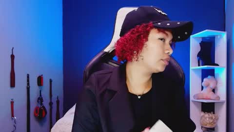 Snapshot of hot_chocolate_4u chatting on 17, 12, 2025 hot chocolate 4u online show from 17, 12, 2025