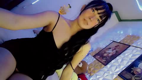 its me CLAUDIA online show from 27, 2, 2025