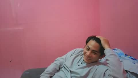 hot guy online show from 11, 2, 2026