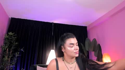 Snapshot of hot_karma chatting on 19, 10, 2025 Carrie online show from 19, 10, 2025