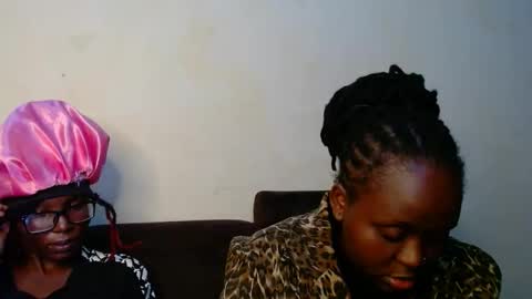 Snapshot of hot_linahh chatting on 10, 11, 2025 Linah online show from 10, 11, 2025