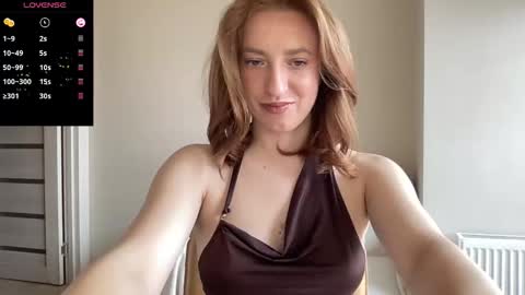 Snapshot of hot_lliinns chatting on 8, 10, 2025 Lina online show from 8, 10, 2025