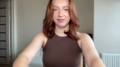 Snapshot of hot_lliinns chatting on 4, 11, 2025 Lina online show from 4, 11, 2025