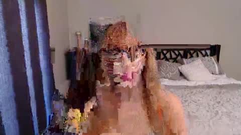 Snapshot of hot_milfy_mom chatting on 24, 9, 2025 Rose Redwood online show from 24, 9, 2025